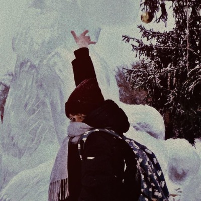 Ли Ксения