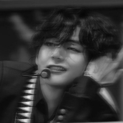 인 윤우
