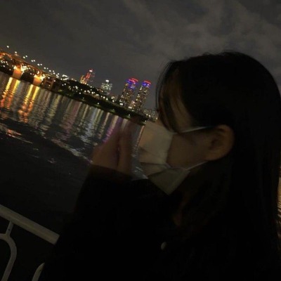 Hwa_Young